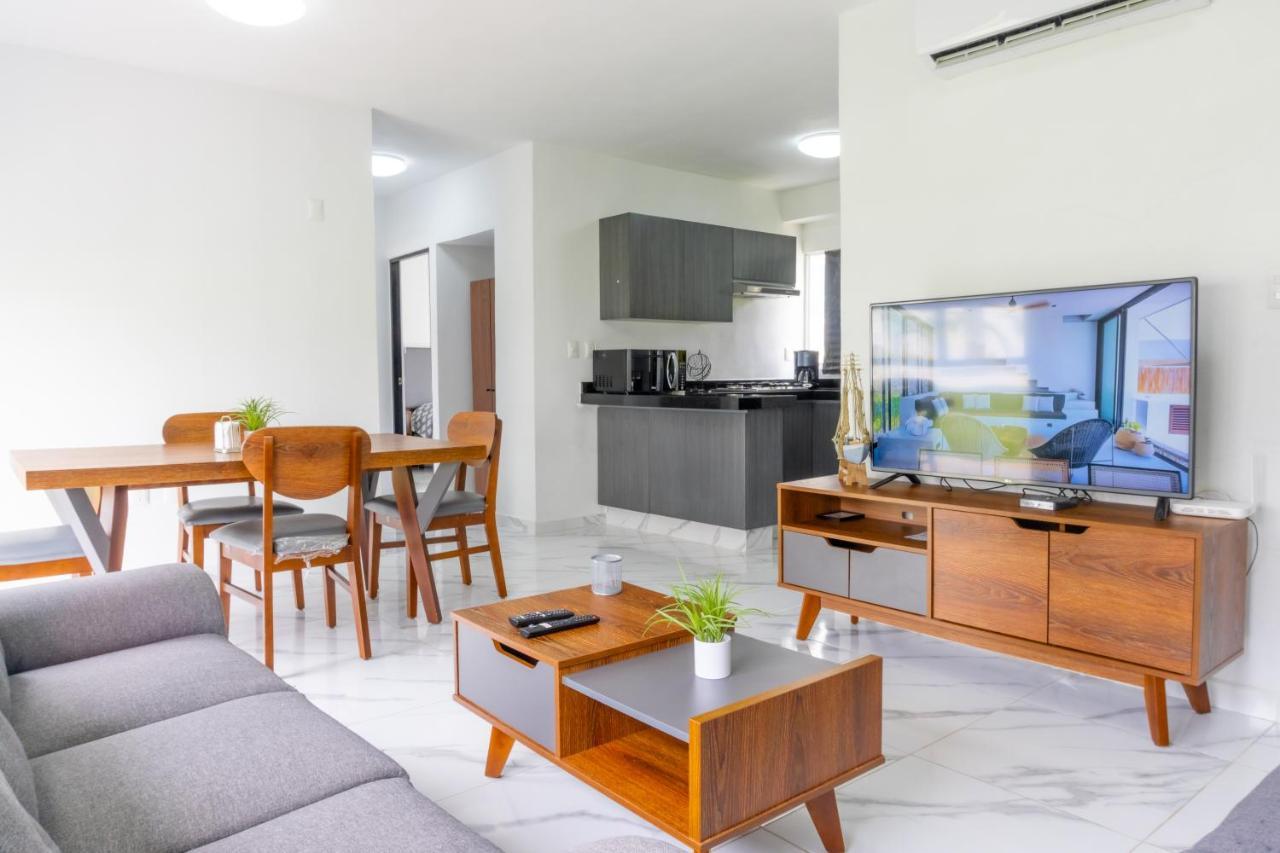 Con Alberca Smarttv Y Jardin Apartment