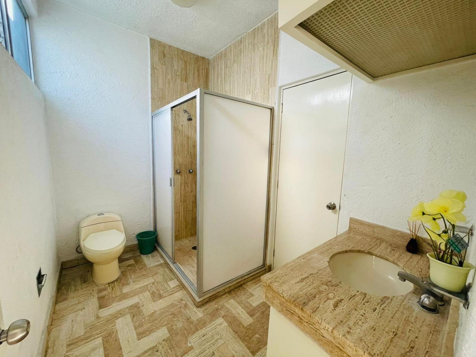 Tiki's Penth Apartamento *
