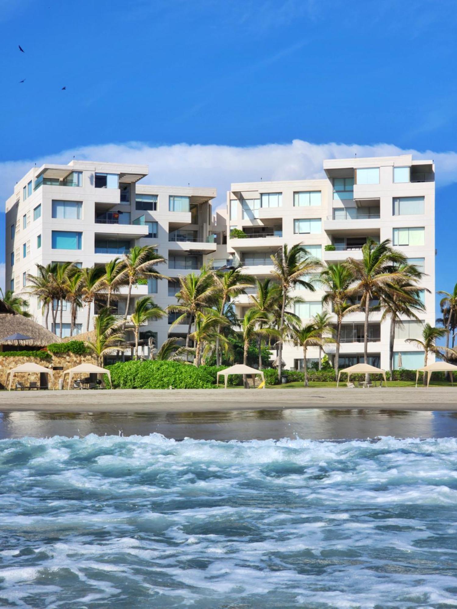 Luxury Beachfront Penthouse Apartamento *
