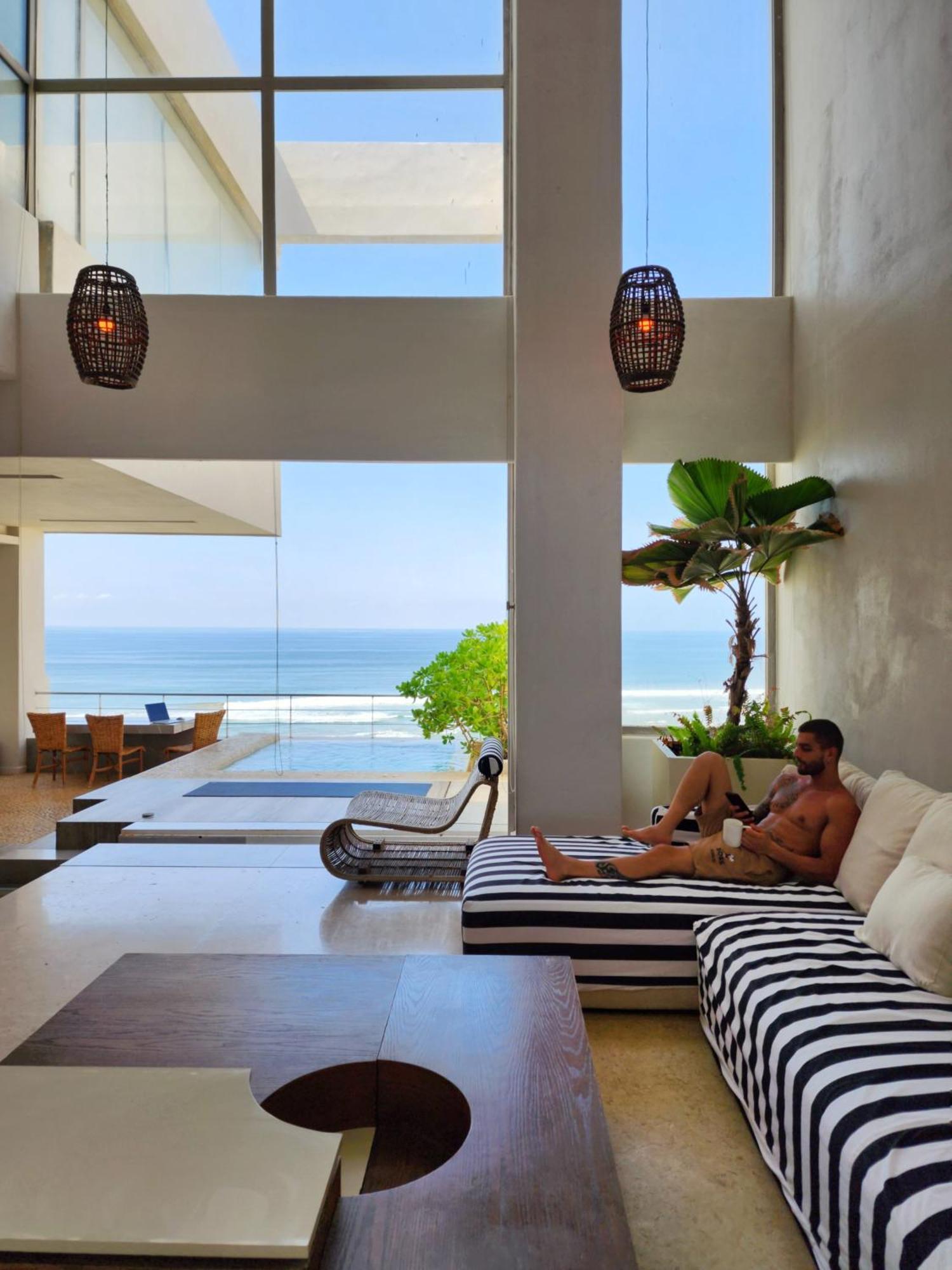 Luxury Beachfront Penthouse Acapulco