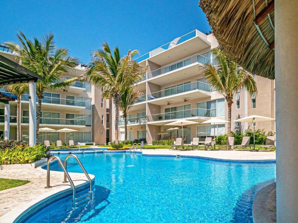 Depa De Lujo En Diamante Con Club De Playa A Pie-precio Especial * Acapulco
