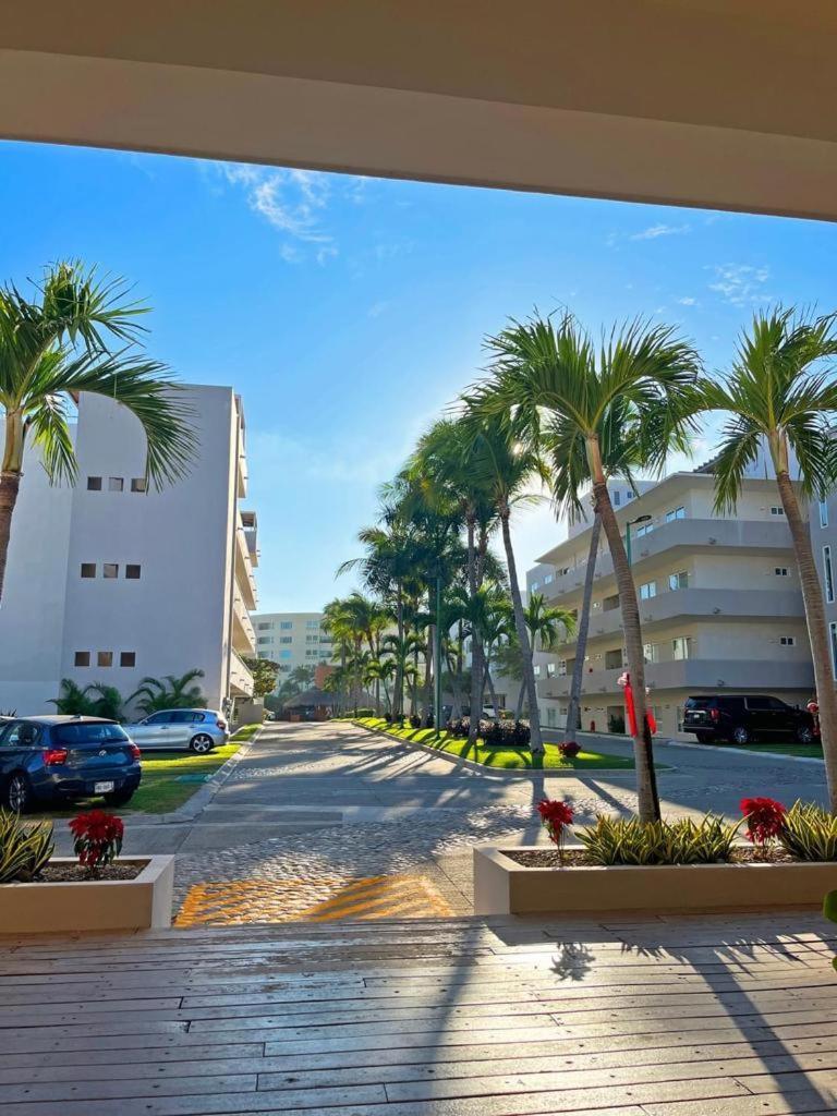 Depa De Lujo En Diamante Con Club De Playa A Pie-precio Especial Apartment *