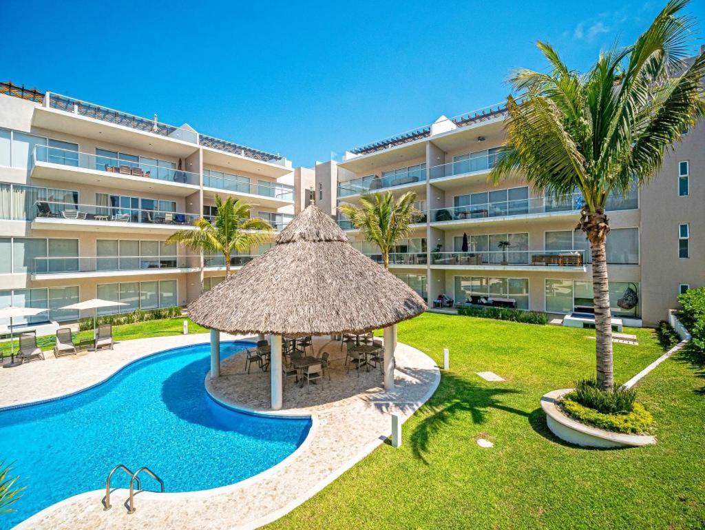 Depa De Lujo En Diamante Con Club De Playa A Pie-precio Especial * Acapulco