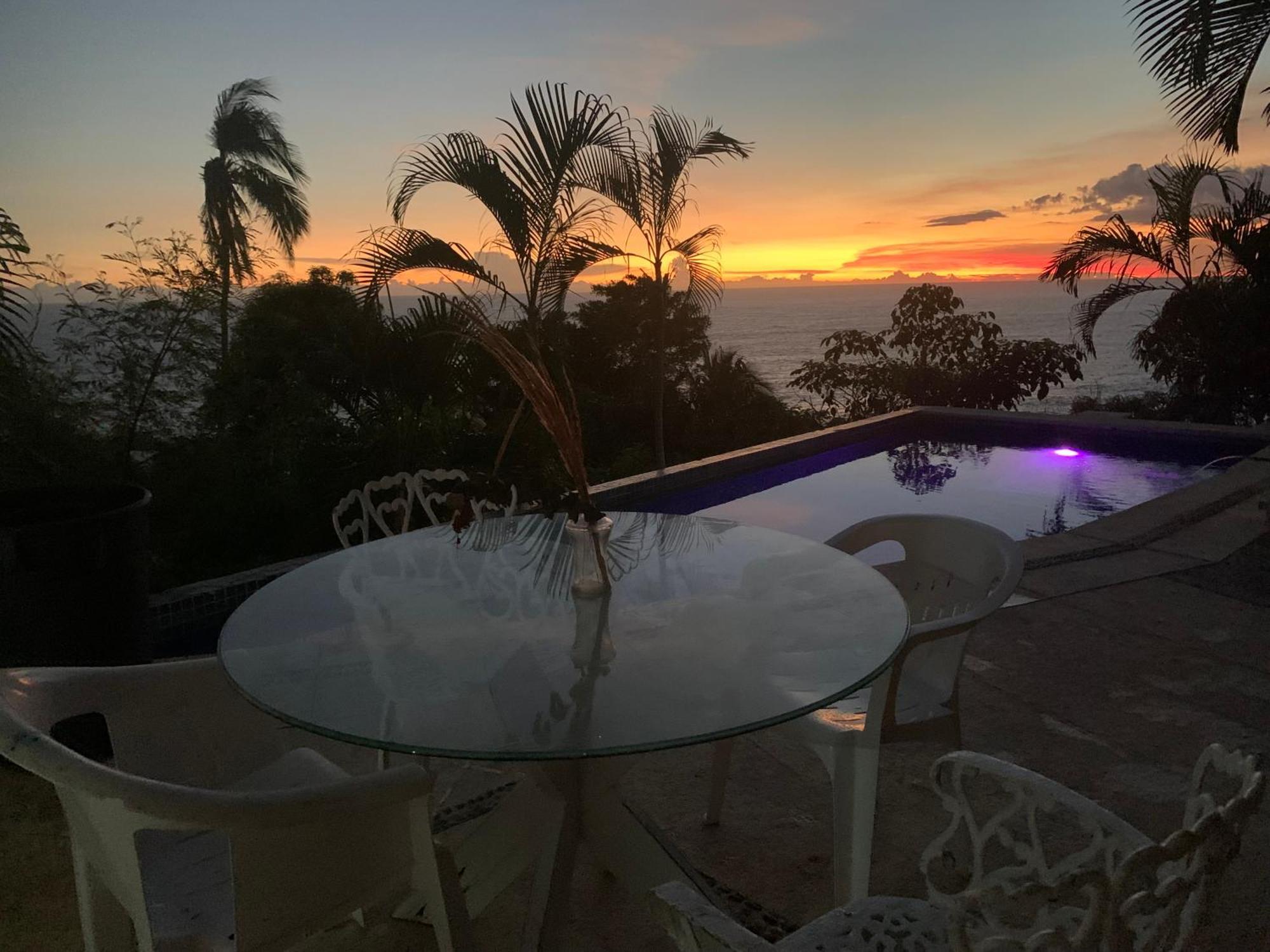 Donde Mira El Sol, Promo Primavera Hasta 50 Por Ciento (adults Only) 3*