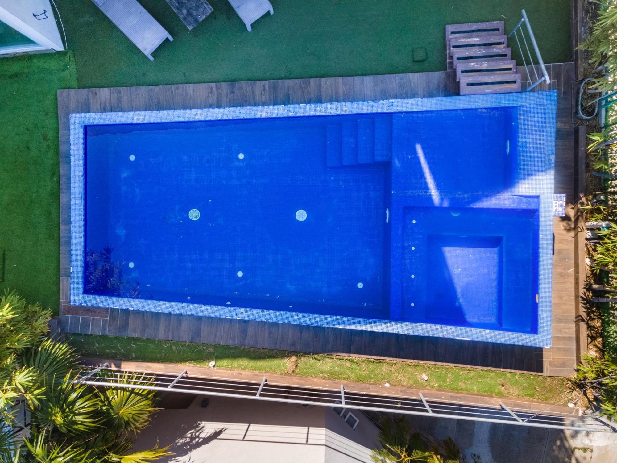 Luxo Casa En Zona Brisas Guitarron Con Vistas Espectaculares Y 2 Albercas Acapulco