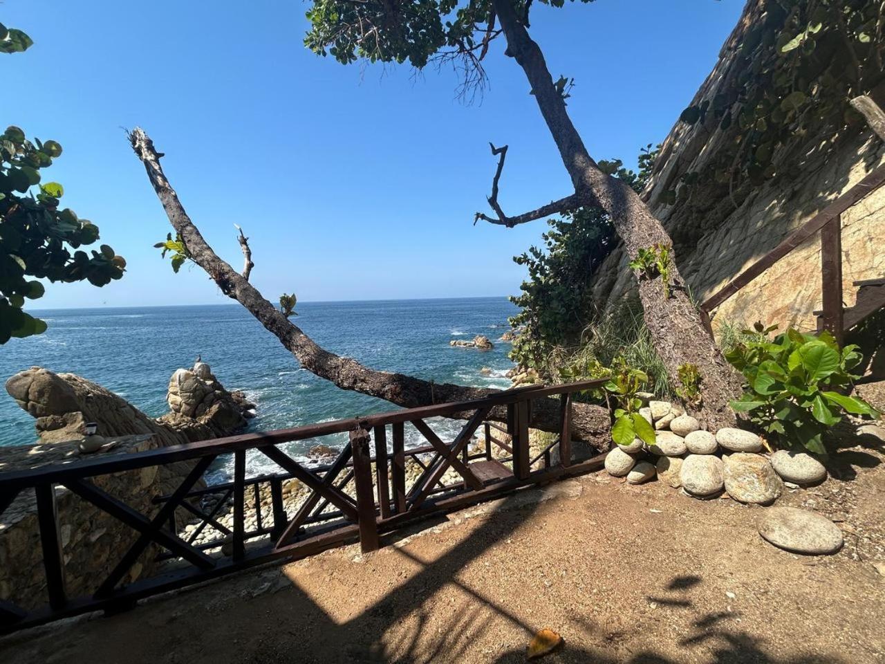 Acapulco, Gro Sirenas