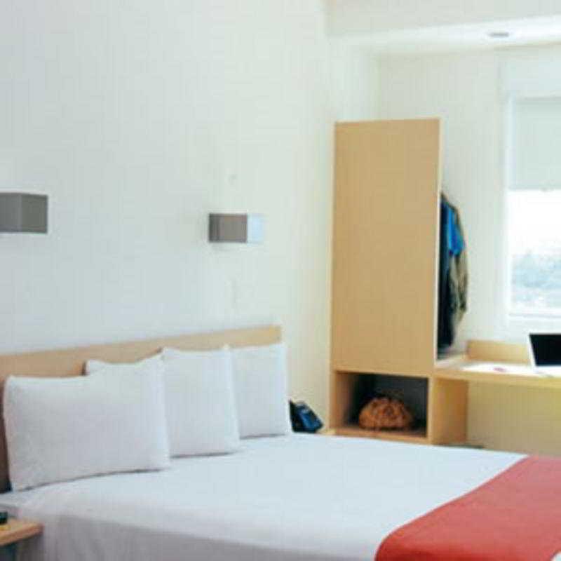 One Costera Hotel