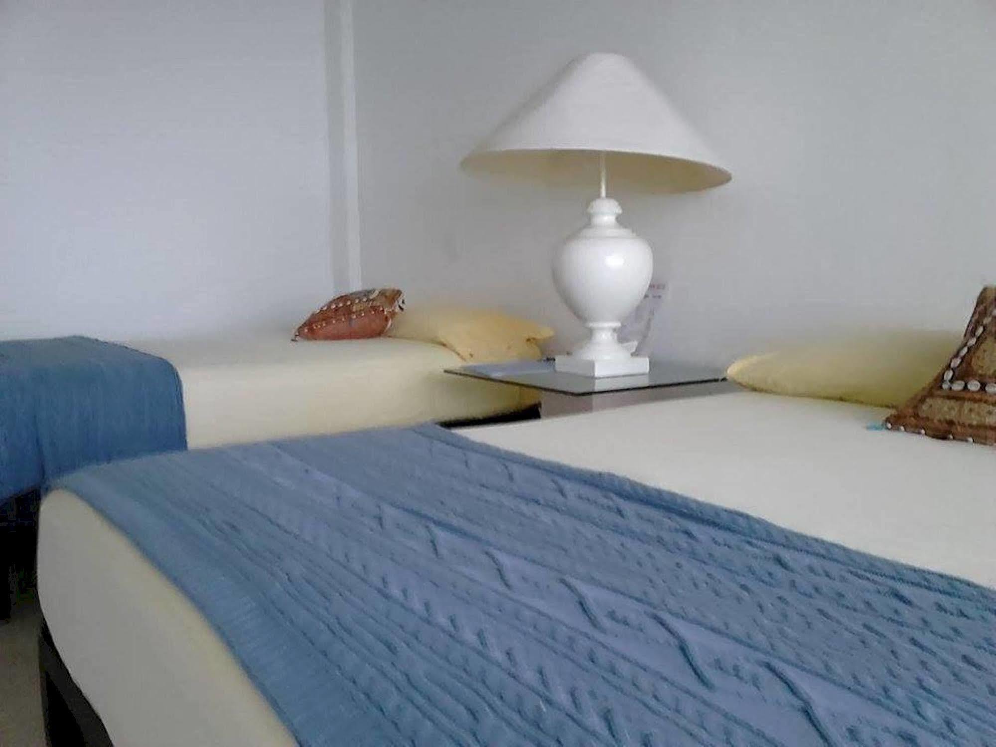 Donde Mira El Sol, Promo Primavera Hasta 50 Por Ciento (adults Only)