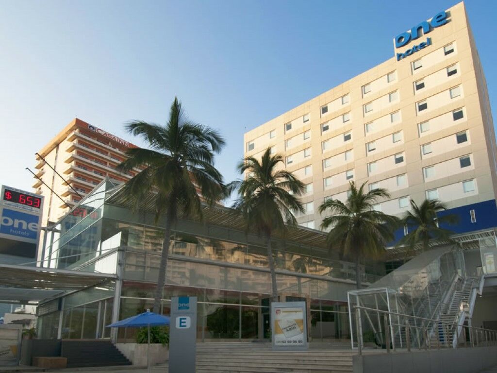 One Costera Hotel Acapulco