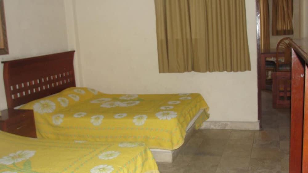 Hotel Caleta View And